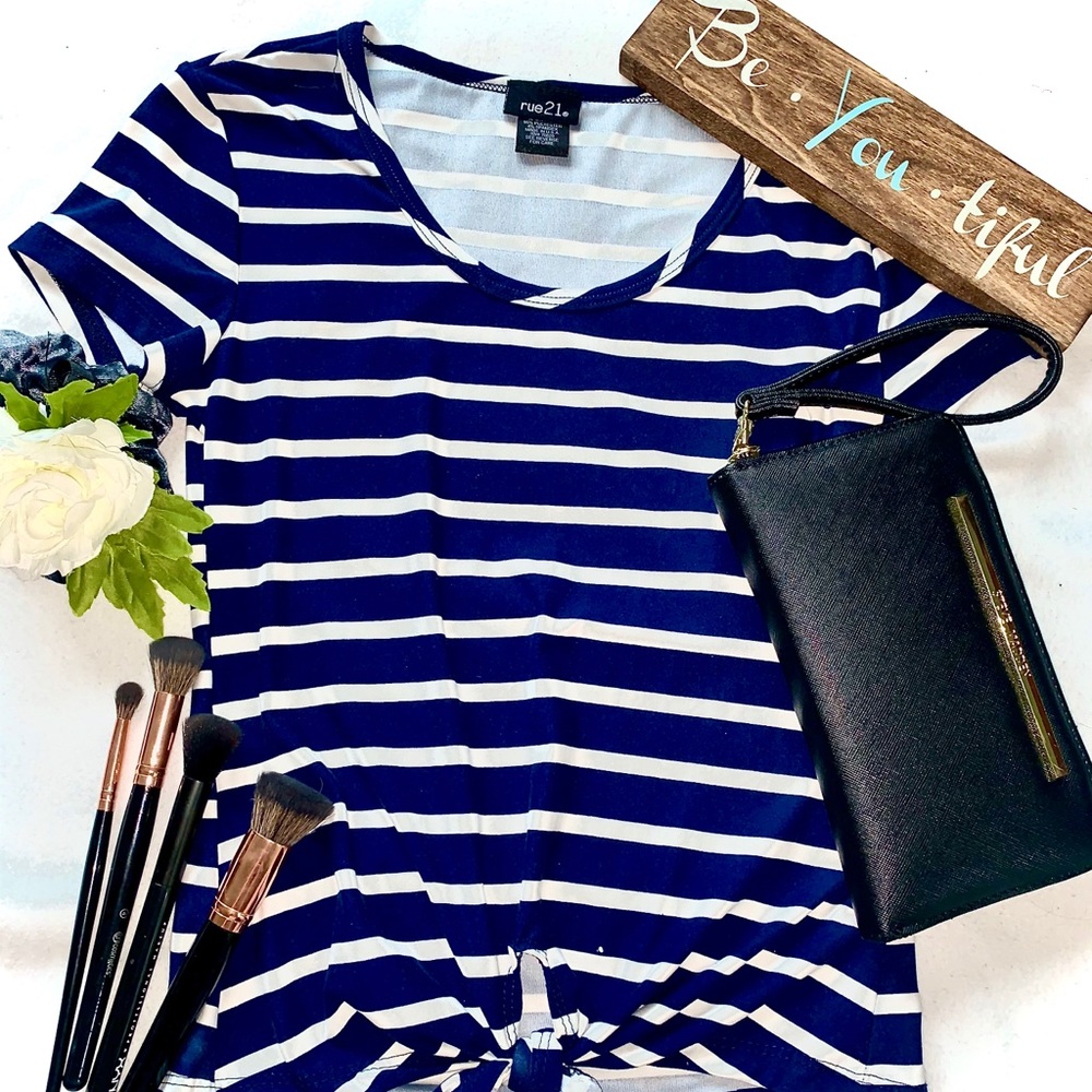 Rue 21 blue and white striped tee with front tie